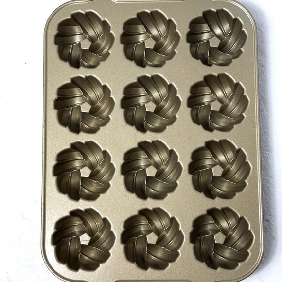 Nordic Ware Mini Braided Bundt Cakelet Pan - Picture 9 of 13
